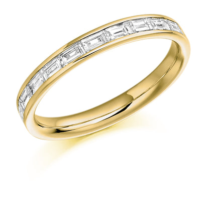 Baguette Cut Diamond Eternity Ring in 18kt yellow gold