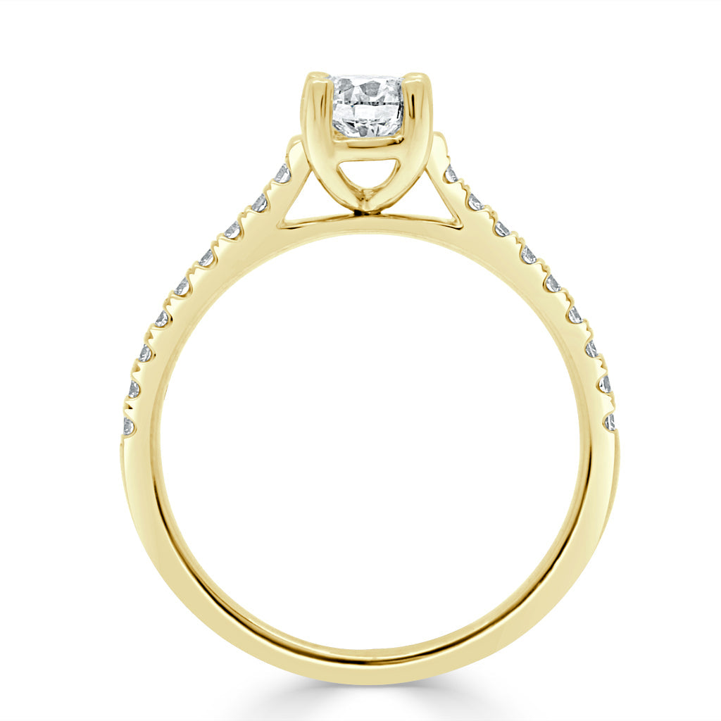 Castell Set Diamond Ring in yellow gold standing upright
