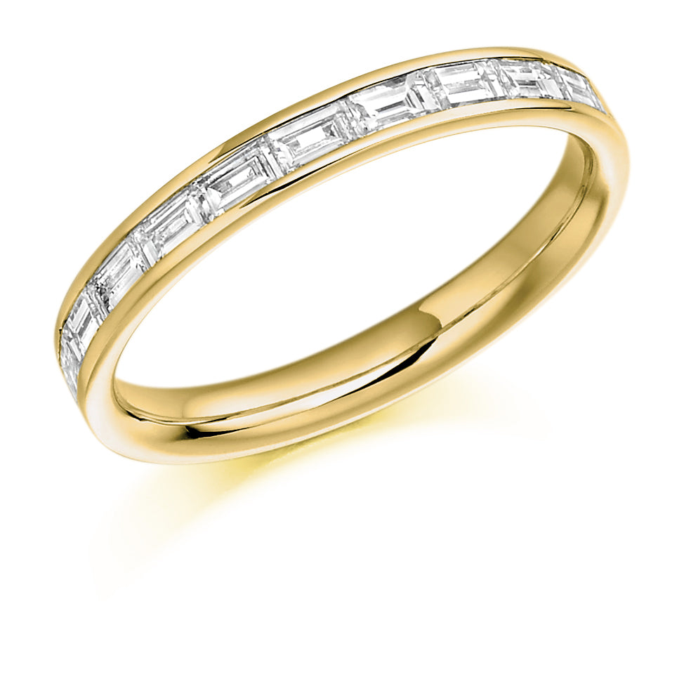 Baguette Cut Diamond Eternity Ring in 18kt yellow gold