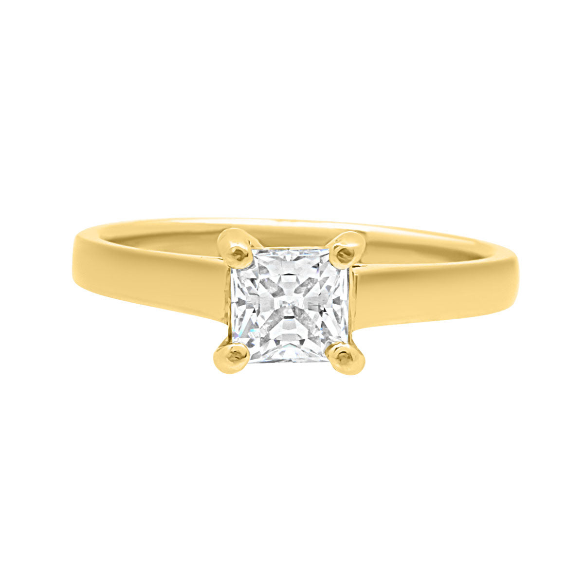 Princess cut engagement ring in yellow gold